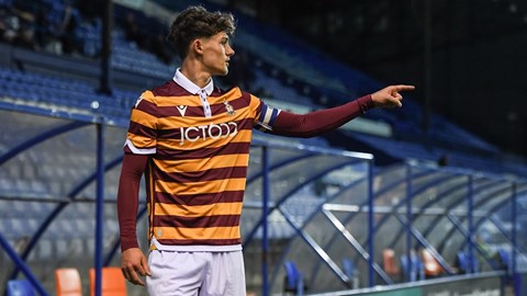 YOUNG BANTAMS BATTLE FOR DRAW
